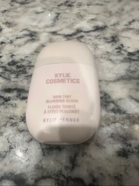 Kylie Cosmetics Skin Tint Blurring Elixir — Pale Pink Bottle 2.5N - full bottle